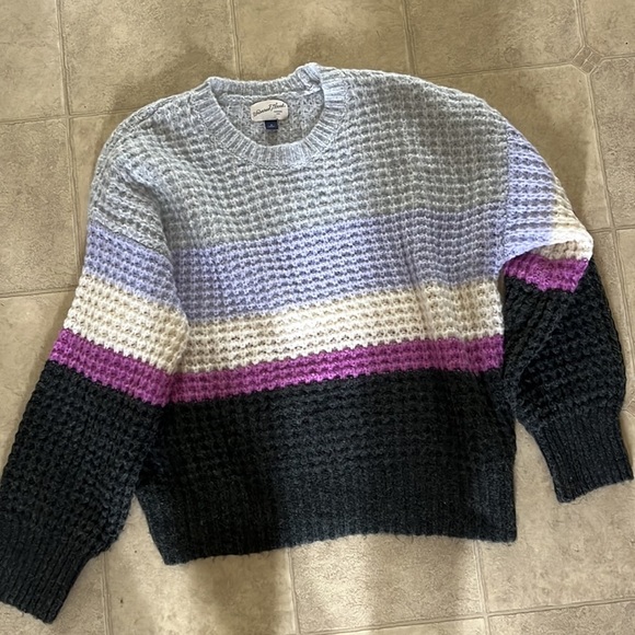 Sweater - Picture 2 of 4